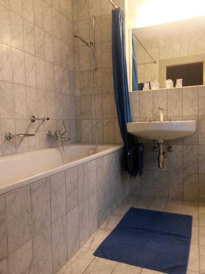 Gasthof Gyrenbad Turbenthal Szoba fotó
